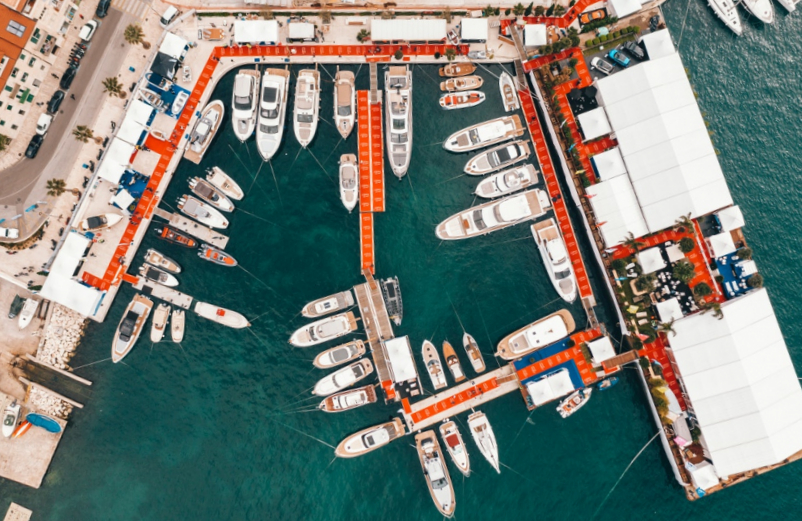 Visite Calanques Marseille en bateau et à pied